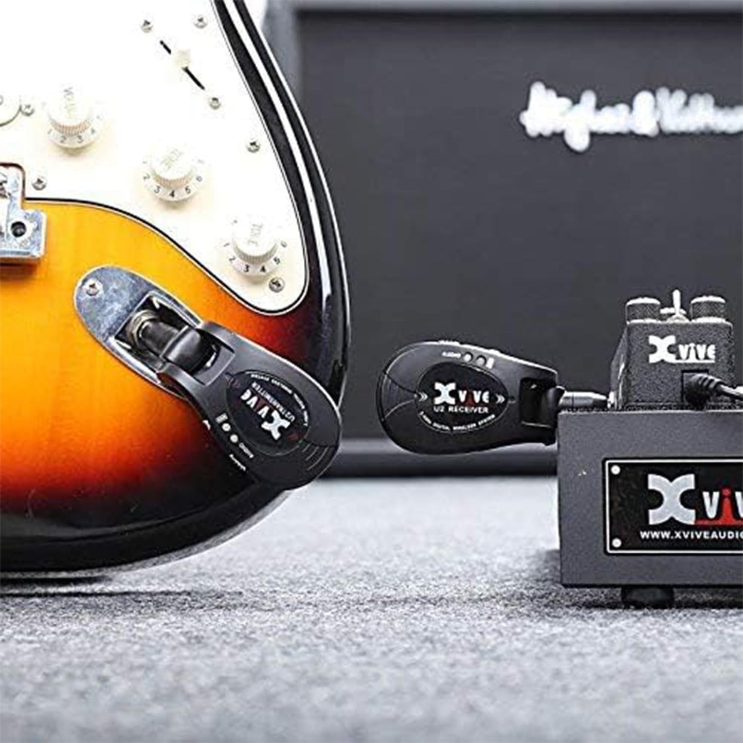 Xvive U2 Wireless Transmitter and Receiver Guitar System for PC/Speaker - Black (Like New)