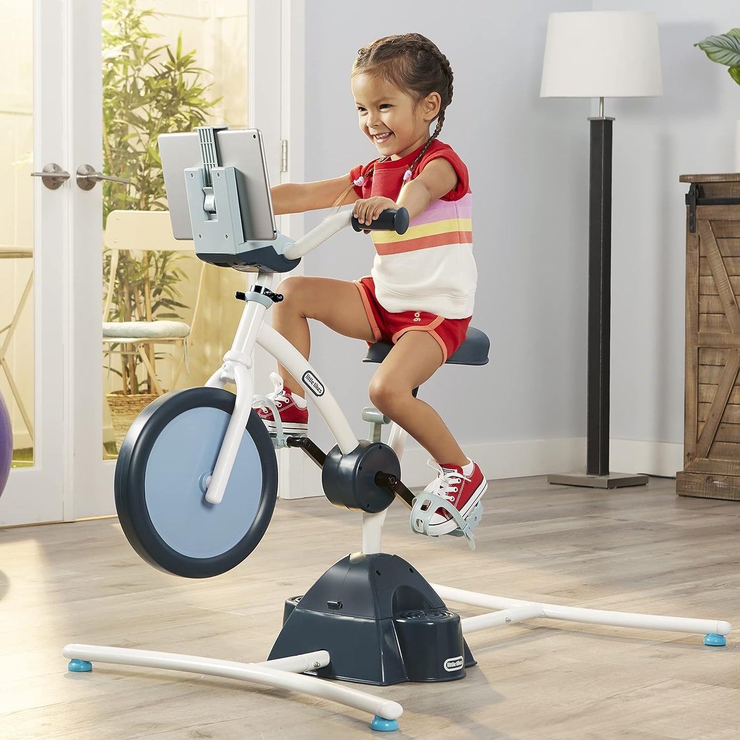 Little Tikes Pelican Explore & Fit Kids Bike w/ Bluetooth Speaker Ages 3-7, Blue (Like New)