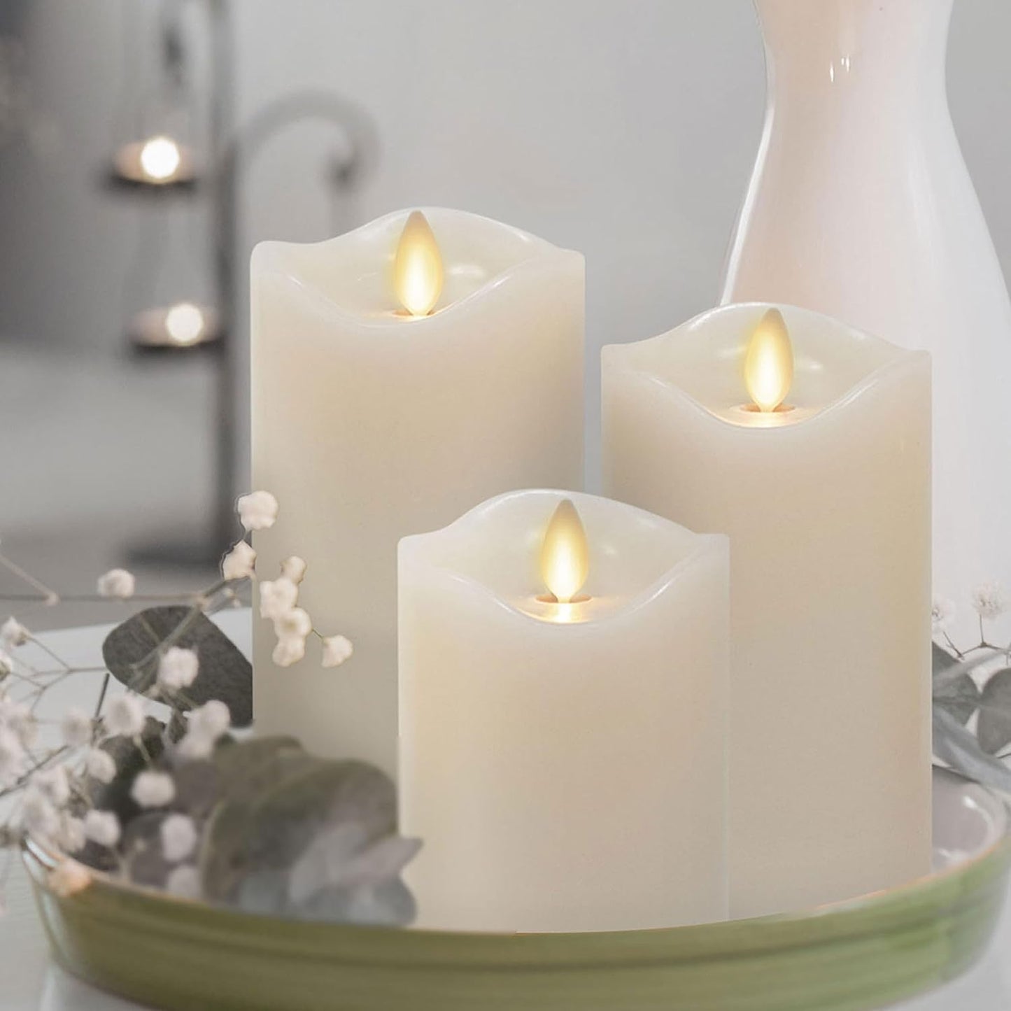 Matchless Lightweight Moving Flame Indoor Flameless LED Battery Candle for Decor (Like New)
