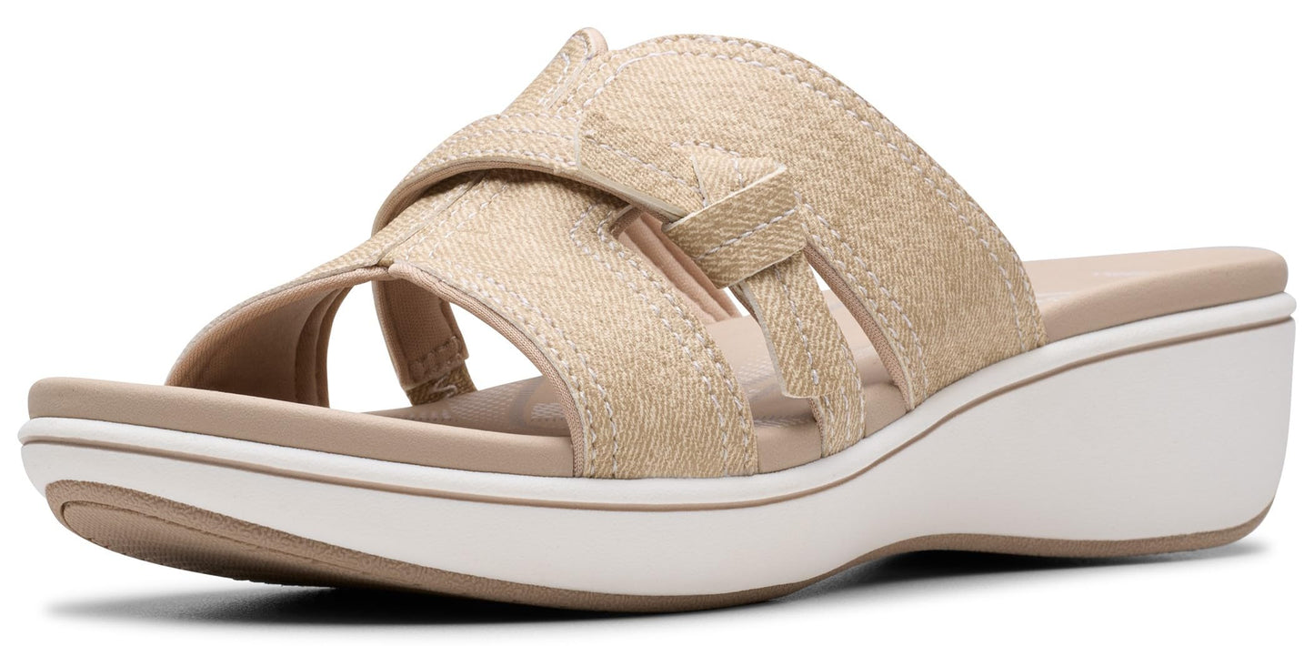 Clarks Women Breeze Rae Mia Solid Modern Sandal with Lightweight, Sporty Feel (Like New)