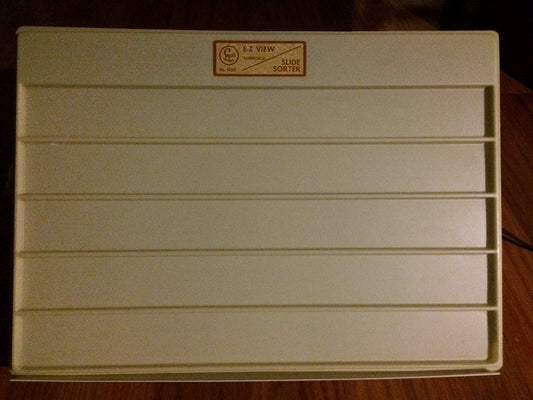 Logan 1055 E-Z View Flat Folding Slide Sorter 40 Slides 12 x 16in 750485- 1 Pack (Used)