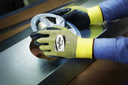 Ansell HyFlex 11-510 Kevlar Pull On Safety Gloves w/ Knit Wrist Cuff for Medical (Used)