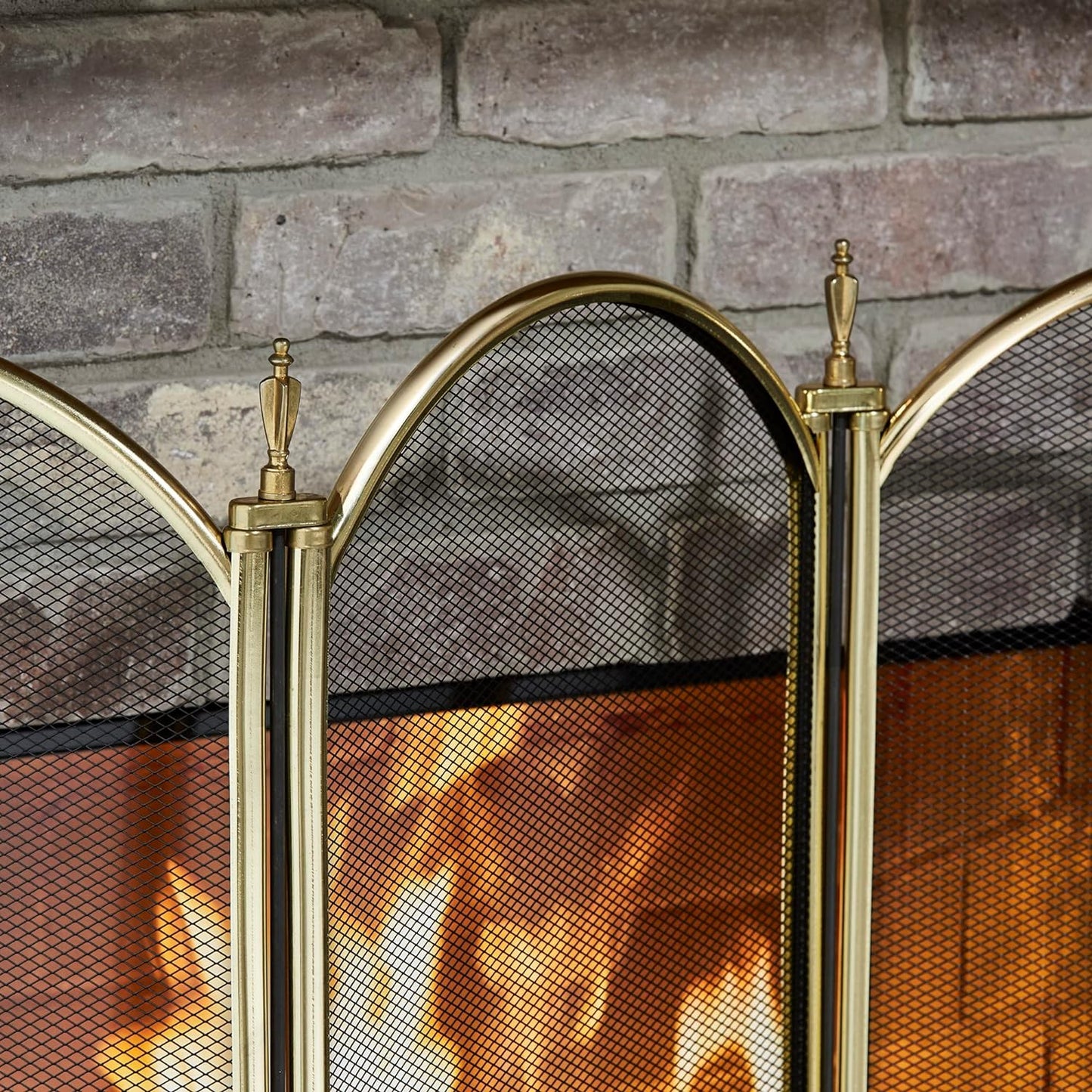 UniFlame 4 Panel Brass Fireplace Screen with Decorative Filigree, Polished Brass (Like New)