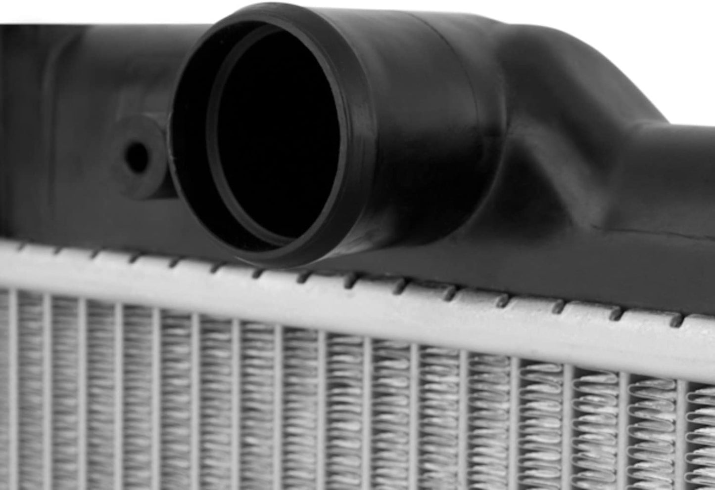 Mishimoto MMRAD-WRAV8-87X Performance Radiator for 97-06 Jeep YJ TJ Chevy V8 LS (Like New)