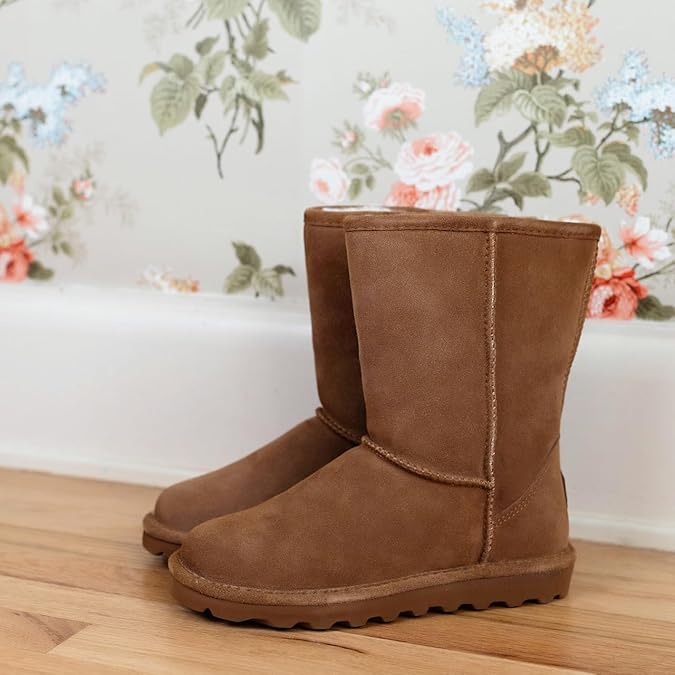 Bearpaw Womens ELLE Short Fashion Boot Synthetic Sole - Hickory ii, 9 M US (Like New)