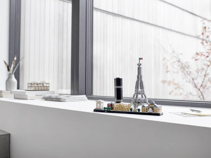 LEGO Architecture Paris Model Building Toy Set for Kids (Ages 12+), 649 Pieces (Like New)