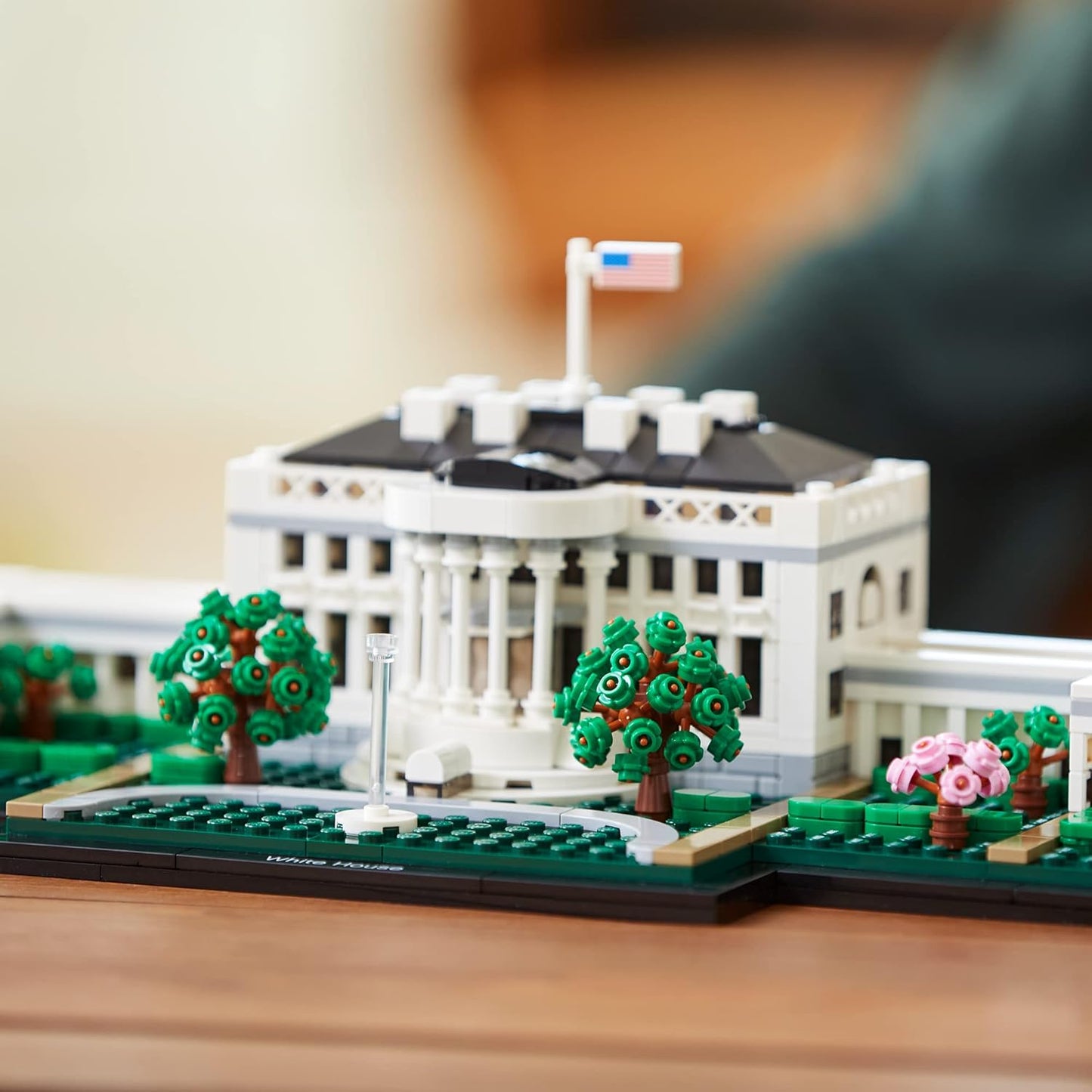 LEGO Architecture 21054 White House Building Set 2021, Home & Decor - Multicolor (Like New)