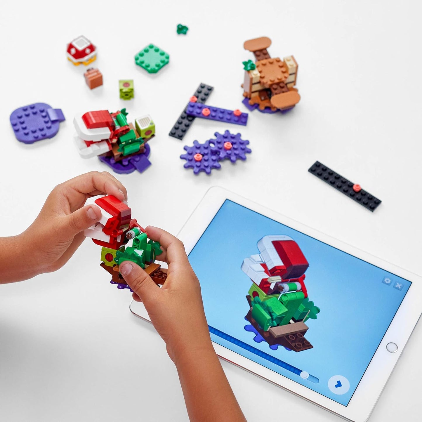 LEGO Super Mario Piranha Plant Puzzling Building Kit, 267 Pieces - Multicolor (Like New)