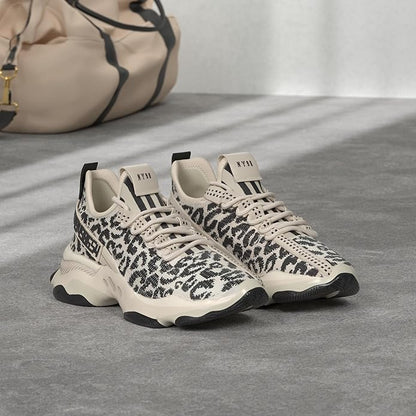 Steve Madden MAXI08S1-918 Narrow Lace-Up Maxima Sneaker for Women, Rubber Sole (Used)