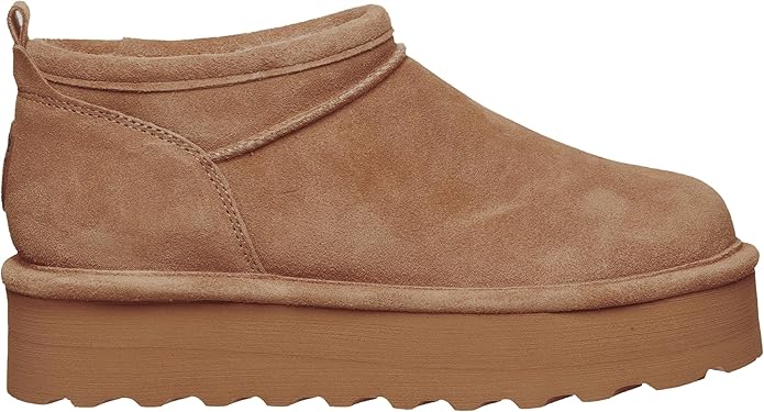 BEARPAW Women's Pull-On Retro Super Shorty Winter Boots, Closed Toe, Rubber Sole (Like New)