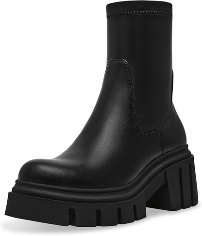 Steve Madden Womens Sleek Vegan Leather Boomba Ankle Boot, Synthetic Rubber Sole (Like New)