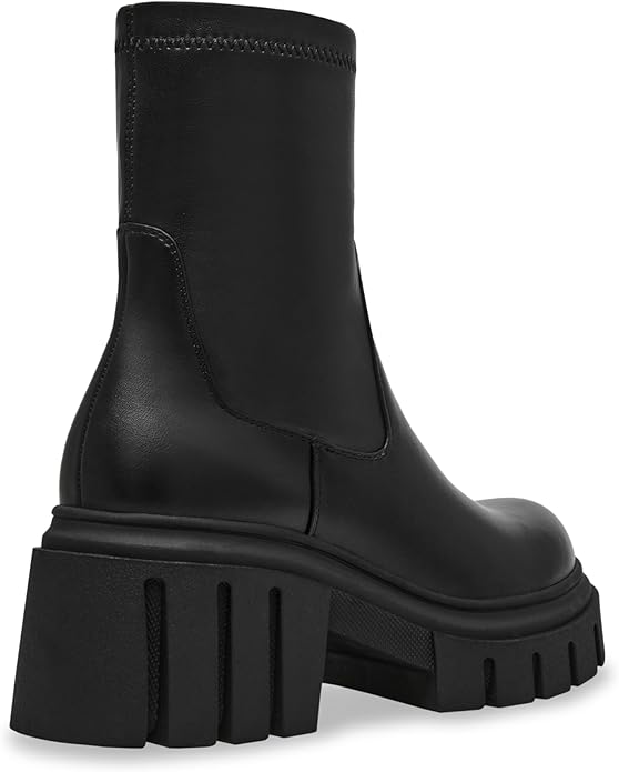 Steve Madden Womens Sleek Vegan Leather Boomba Ankle Boot, Synthetic Rubber Sole (Like New)