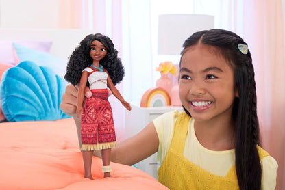 Mattel JBT56 Disney Moana 2 Cartoon Doll with 2 Accessories & Removable Outfit (New, Damaged Retail Box)